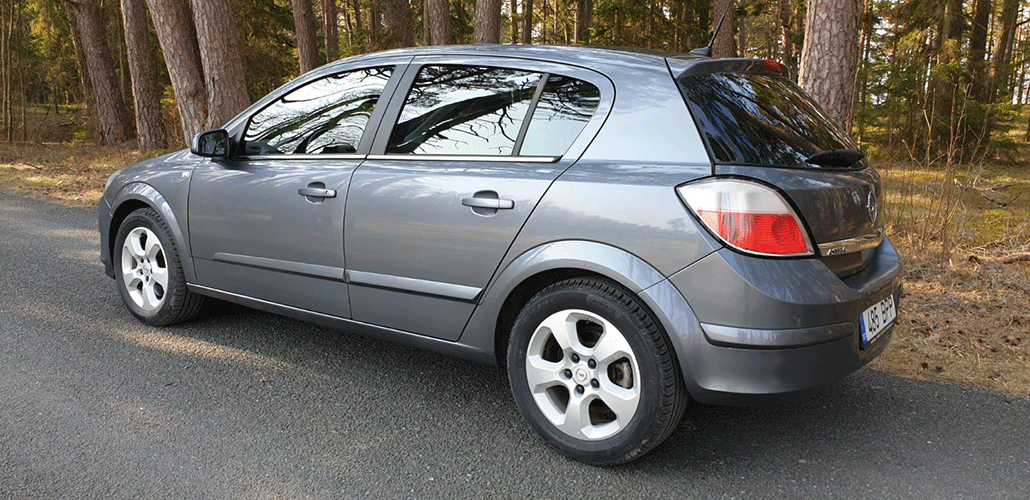 Opel-Astra-2.0